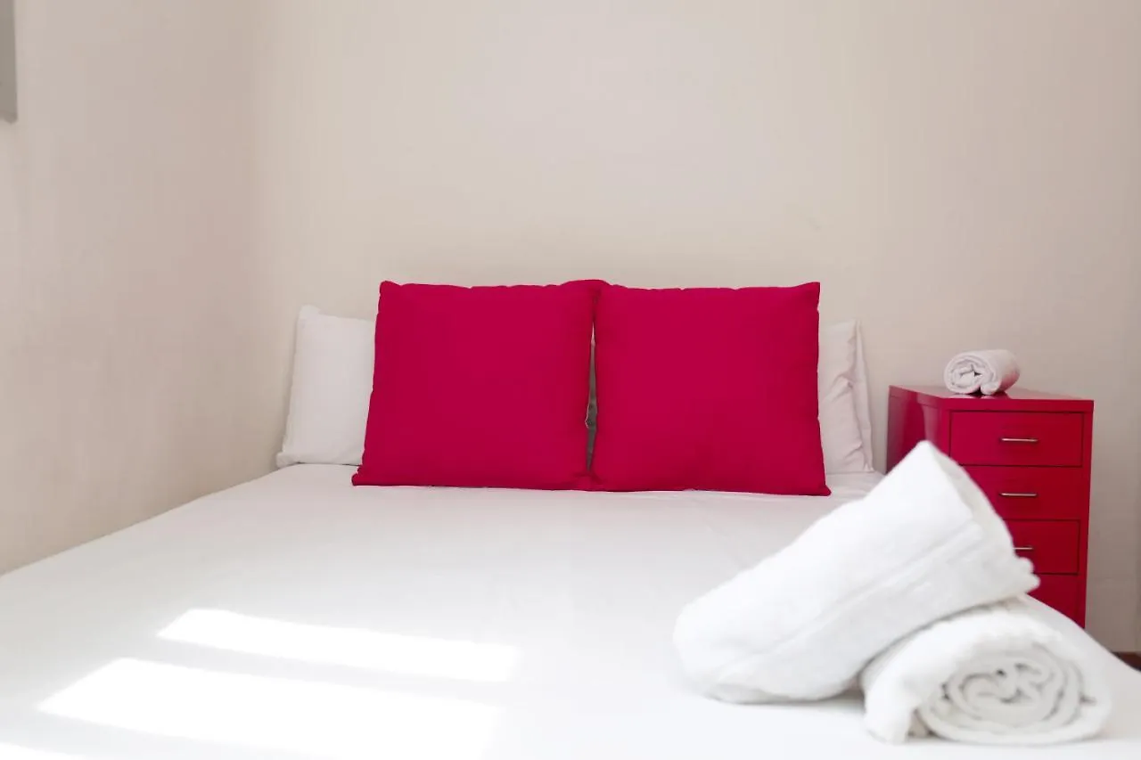 Pensión Mora Rooms Barcelona